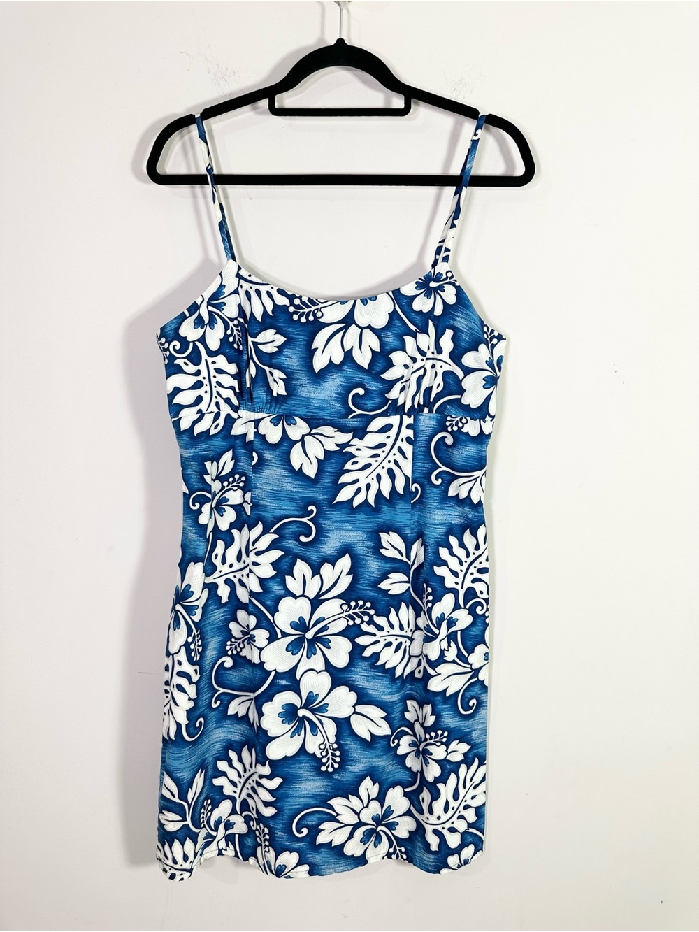 Jade Fashions Blue White Floral Hawaiian Print Spaghetti Strap Mini Dress